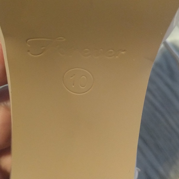 Beautiful beige heels by forever🌸🌸🌸 - Picture 4 of 8